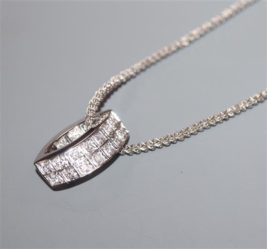 An Italian Gibi 750 white metal and diamond set pendant necklace, pendant 25mm.